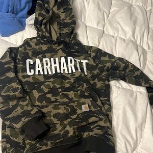 Carhartt women’s hoodie NEW MEDIUM